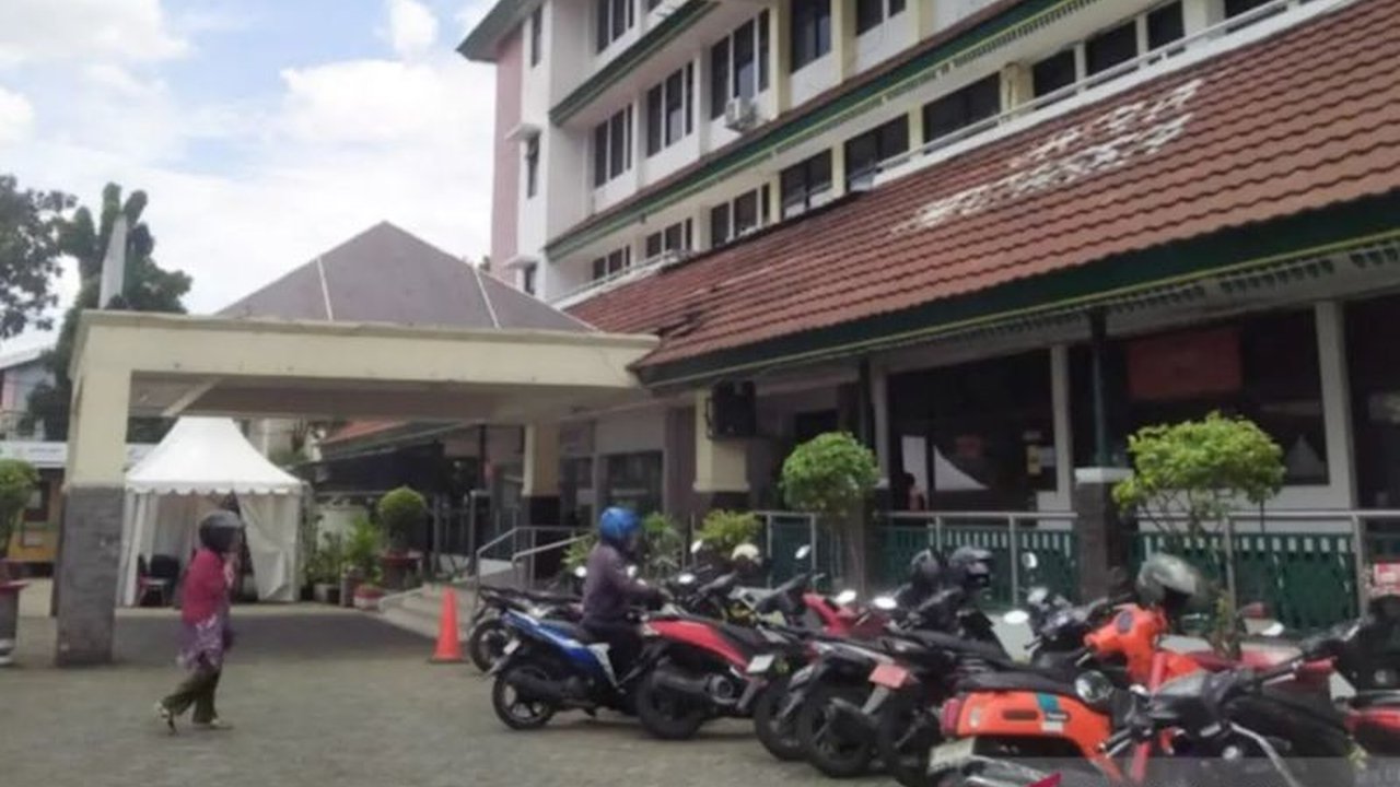 Warga Jakarta Timur diimbau untuk melengkapi dokumen penting seperti KTP, STNK/BPKB, dan surat pernyataan saat menitipkan kendaraan di kelurahan atau kecamatan selama mudik Lebaran 2025.