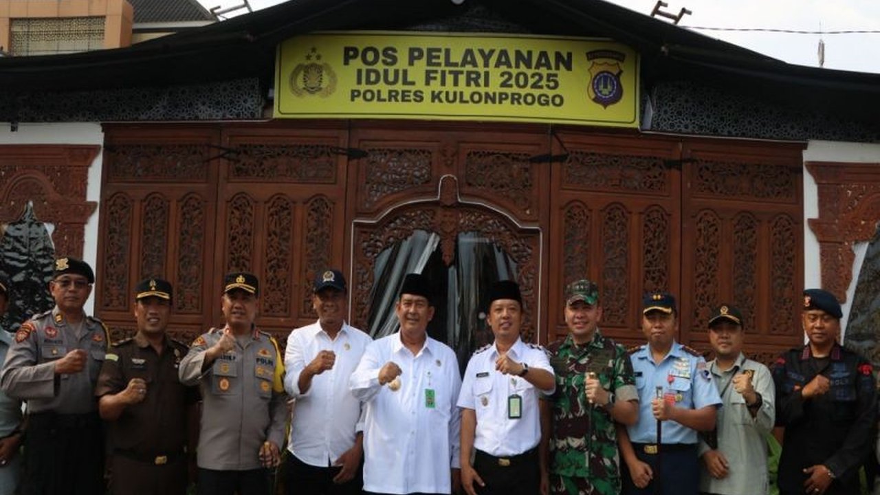 Pemerintah Kabupaten Kulon Progo memastikan posko pengamanan dan pelayanan di berbagai titik siap melayani pemudik dan wisatawan selama libur Idul Fitri 2025, dengan antisipasi puncak arus mudik pada 28 Maret dan kepadatan di H+2 Lebaran.