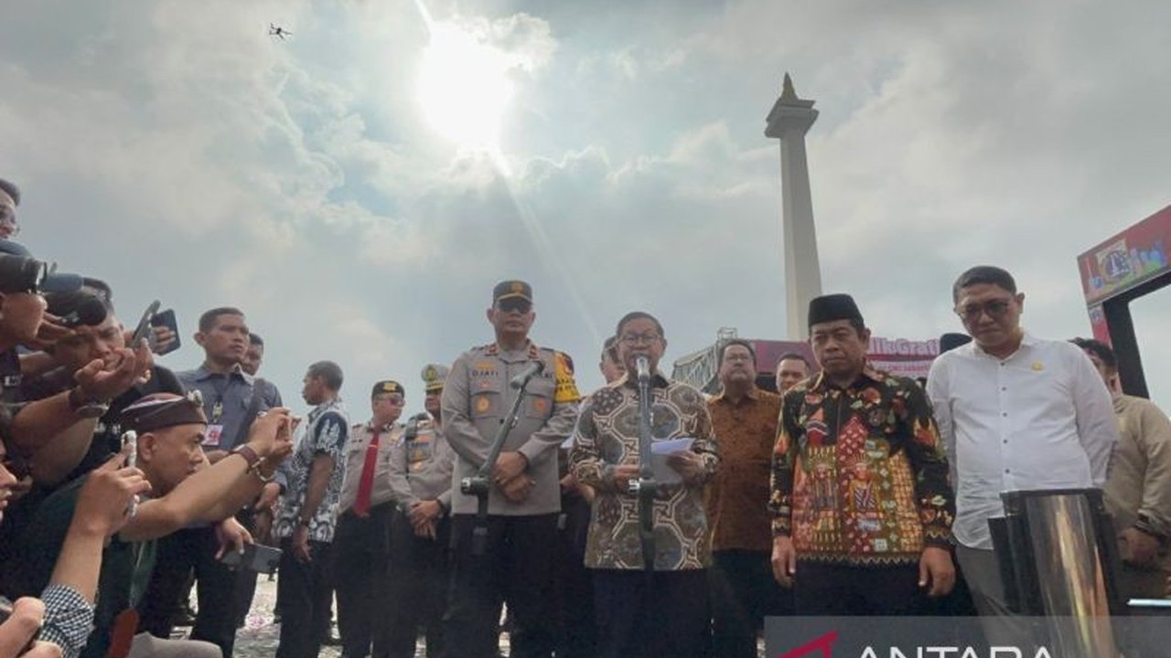 Gubernur DKI Jakarta, Pramono Anung Wibowo, mengimbau peserta Mudik Gratis 2025 untuk mewaspadai pungli dan melaporkan jika menemukannya melalui aplikasi atau posko yang telah disediakan.