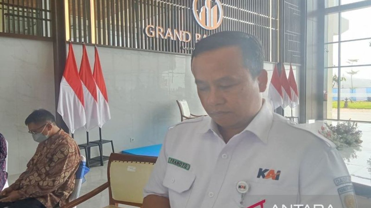 PT Kereta Api Indonesia (KAI) Daop 4 Semarang bersama BNN Provinsi Jawa Tengah melakukan tes urine mendadak kepada 30 petugas kereta api guna memastikan keamanan dan kenyamanan perjalanan Lebaran 2025.