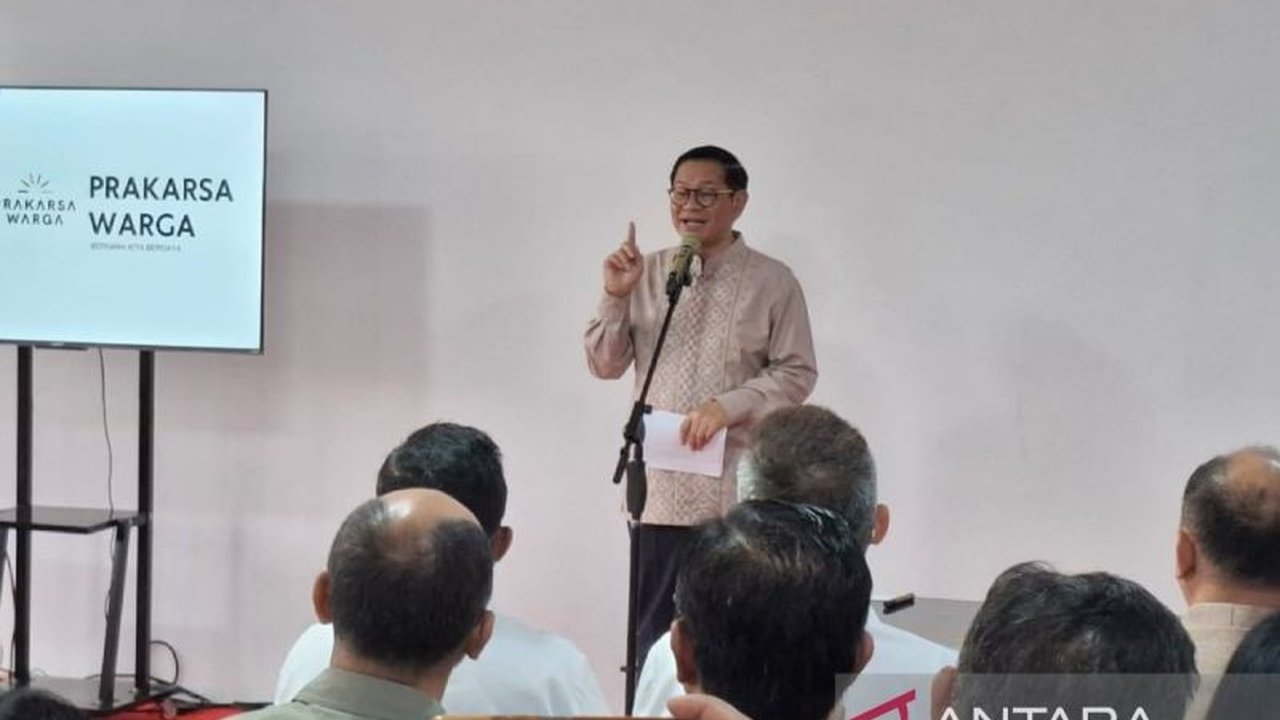 Gubernur DKI Jakarta, Pramono Anung, meresmikan Balai Warga pertama di Ciganjur, Jaksel, sebagai wujud janji kampanye untuk menyediakan tempat kegiatan warga yang terjangkau dan gratis.