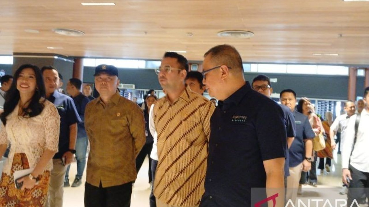 Menteri Perhubungan meninjau kesiapan Bandara Soekarno-Hatta dalam menghadapi puncak arus mudik Lebaran 2025 yang diperkirakan mencapai 184.000 penumpang pada 28 Maret 2025.