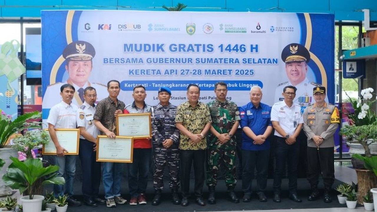 KAI Divre III Palembang, Pemprov Sumsel, dan Bank Sumsel Babel berkolaborasi memberangkatkan 1.060 pemudik gratis menggunakan KA Bukit Serelo dan Rajabasa pada 27-28 Maret 2025.