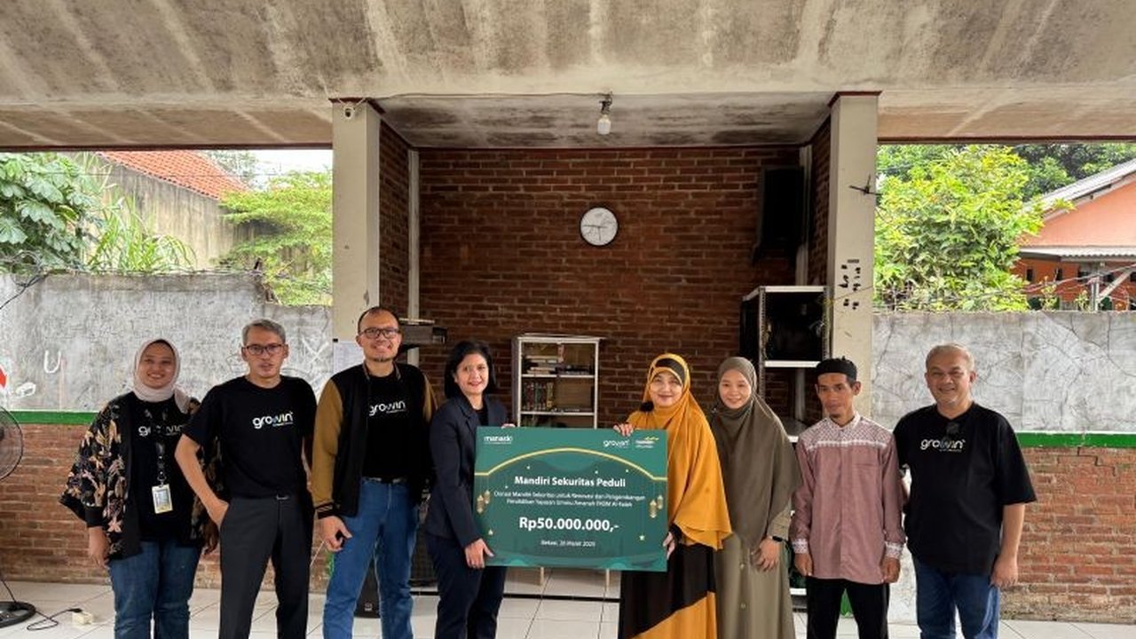 Mandiri Sekuritas Donasikan Rp50 Juta untuk Pendidikan di Bantar Gebang