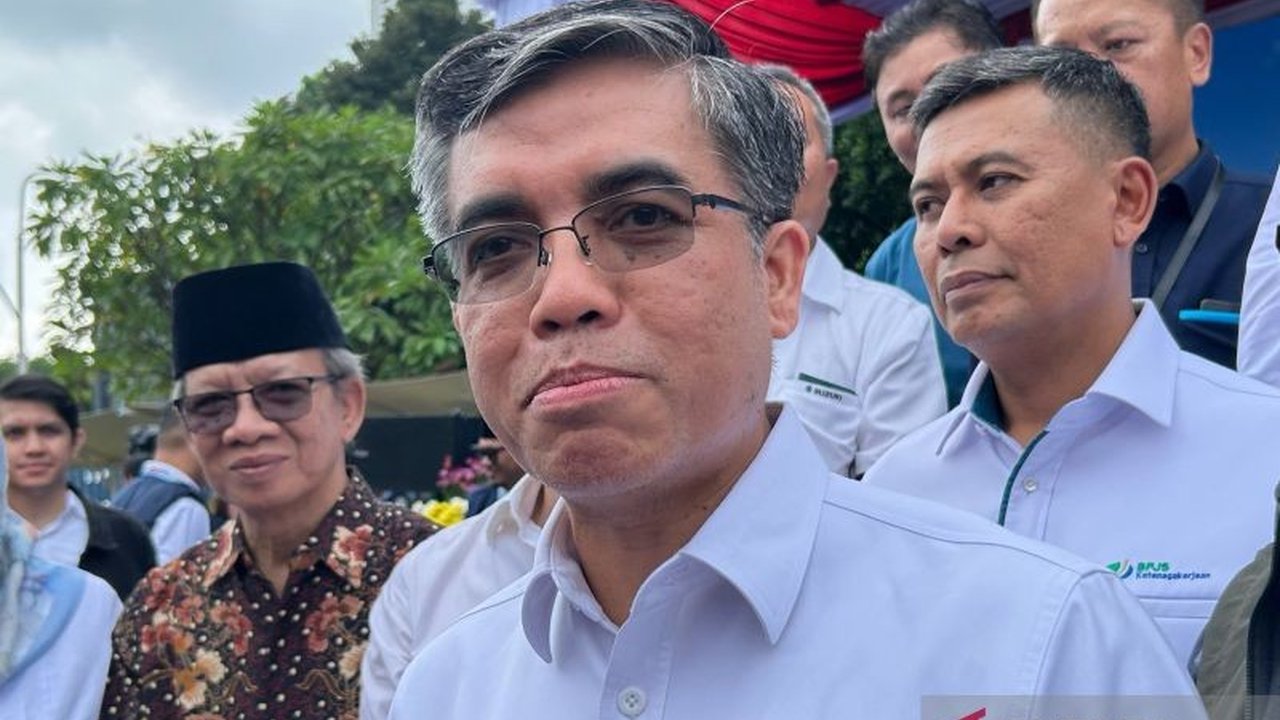 Menteri Ketenagakerjaan (Menaker) Yassierli menjelaskan perbedaan bonus hari raya (BHR) dan THR, serta mengimbau perusahaan angkutan online memberikan bonus signifikan kepada pengemudi dan kurir.