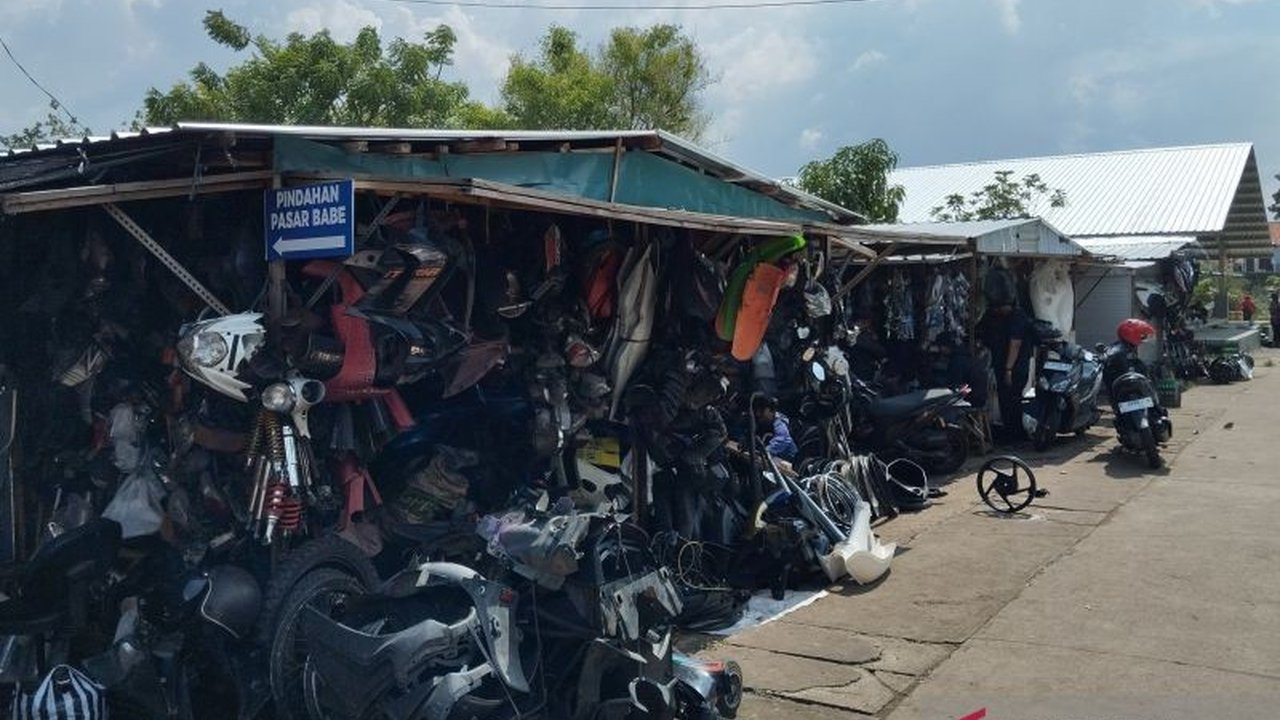 Pemerintah Kabupaten Kudus segera melanjutkan pembangunan Pasar Babe yang terbakar Juni 2024 dengan anggaran Rp1,5 miliar dari DBHCHT, ditargetkan rampung awal Mei 2025.