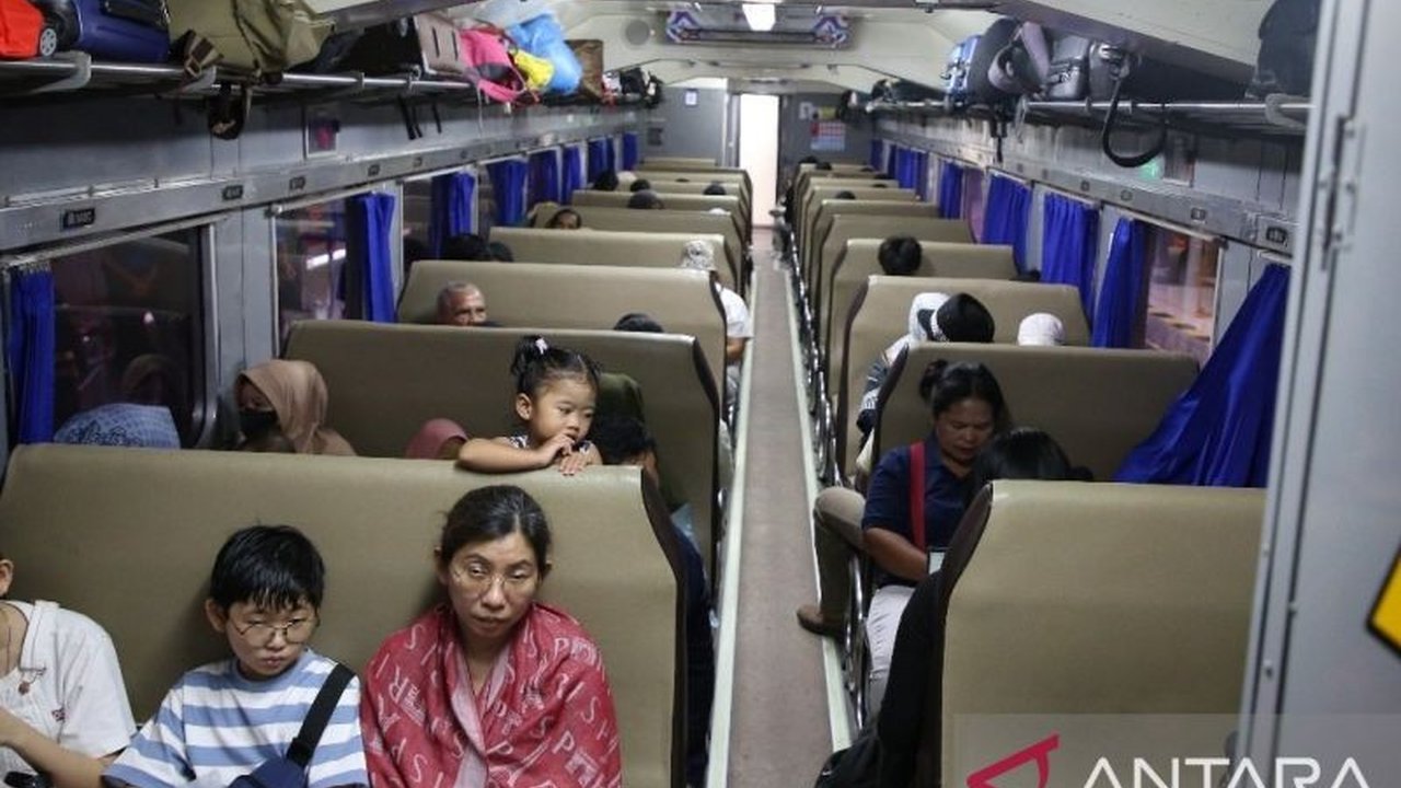PT KAI Divre I Sumut telah memberangkatkan 44.387 penumpang selama arus mudik Lebaran 2025, dengan tiket terjual mencapai 60 persen dari total kapasitas.