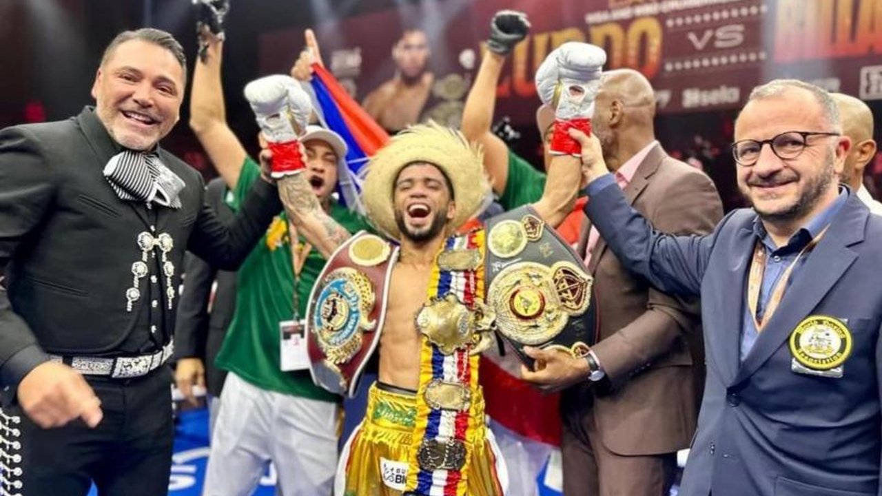 Juara dunia kelas minimum Oscar Collazo akan mempertahankan gelar WBA Super dan WBO melawan penantang Meksiko Edwin Cano dalam pertarungan puncak di Meksiko, 29 Maret 2024.