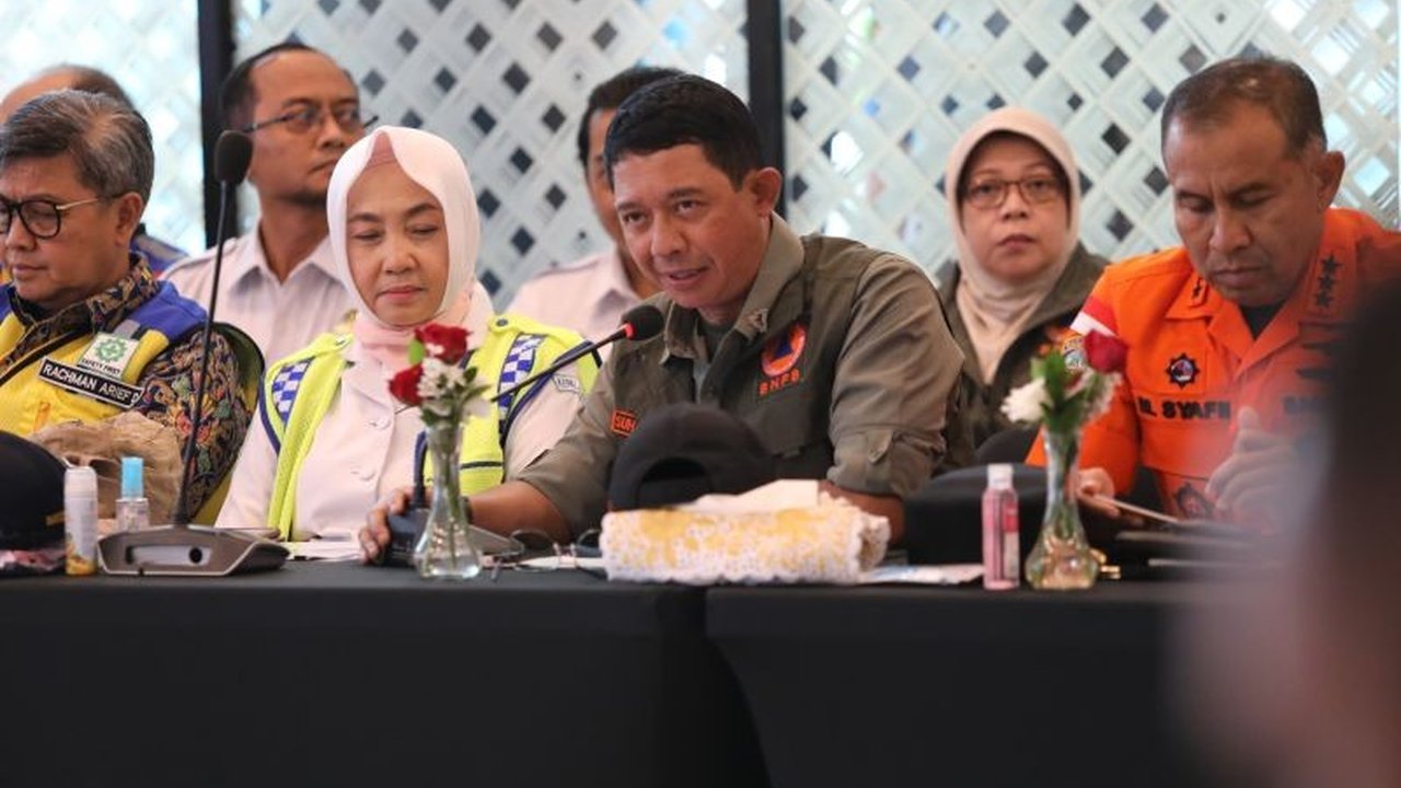 BNPB akan melakukan modifikasi cuaca di Lampung untuk mengurangi intensitas hujan dan meminimalisir risiko bencana hidrometeorologi selama arus mudik Lebaran 2025.