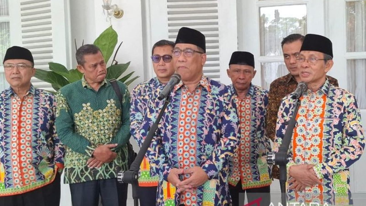 Ketua PWM DKI Jakarta bertemu Gubernur DKI Jakarta Pramono Anung untuk mengundang beliau ke acara halal bihalal dan membahas rencana pembangunan perguruan tinggi Muhammadiyah di Jakarta Barat.