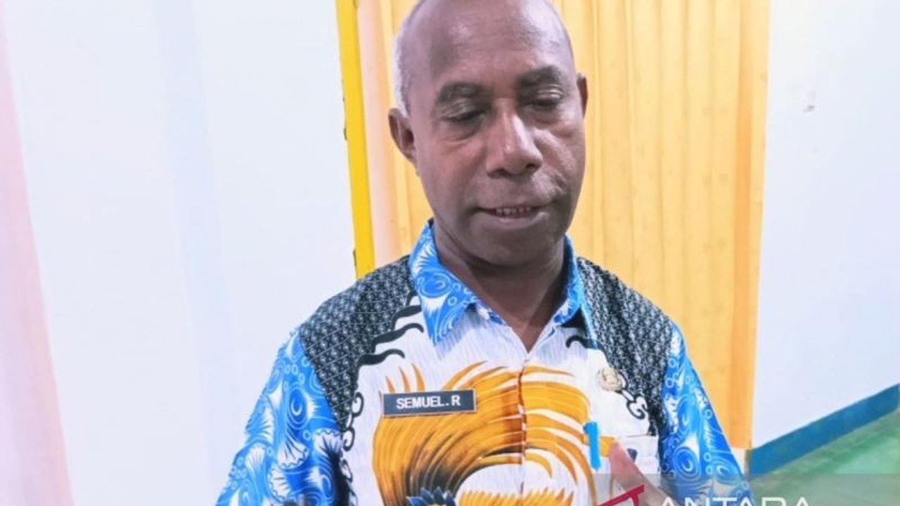 Pemerintah Kabupaten Biak Numfor, Papua, bersiap membentuk 254 Koperasi Desa Merah Putih pada Juli 2025 untuk memberdayakan masyarakat dan memperkuat ekonomi lokal, serta mengurangi ketergantungan pada produk luar daerah.