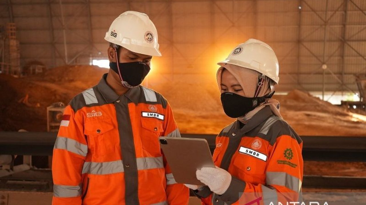 PT Semen Baturaja (SMBR) berhasil membukukan laba Rp129,25 miliar di tahun 2024, meningkat 6,3 persen dari tahun sebelumnya, didorong oleh strategi cost leadership dan keberlanjutan.