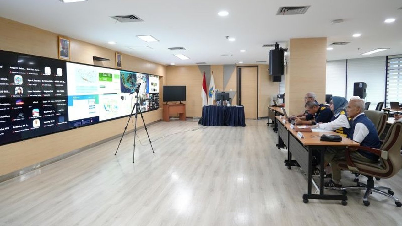 Pemerintah memastikan pasokan BBM, LPG, dan listrik aman dan lancar selama Idul Fitri 1446 H, termasuk mitigasi bencana geologi, guna kenyamanan masyarakat merayakan hari raya.