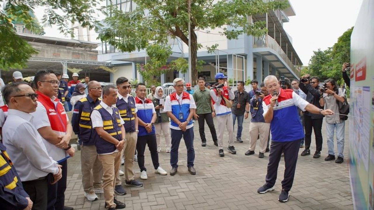 Direktur PGN ungkap rendahnya penetrasi gas bumi rumah tangga di Jawa Timur, hanya 6 persen dari total pasar, disebabkan terbatasnya jaringan pipa gas.