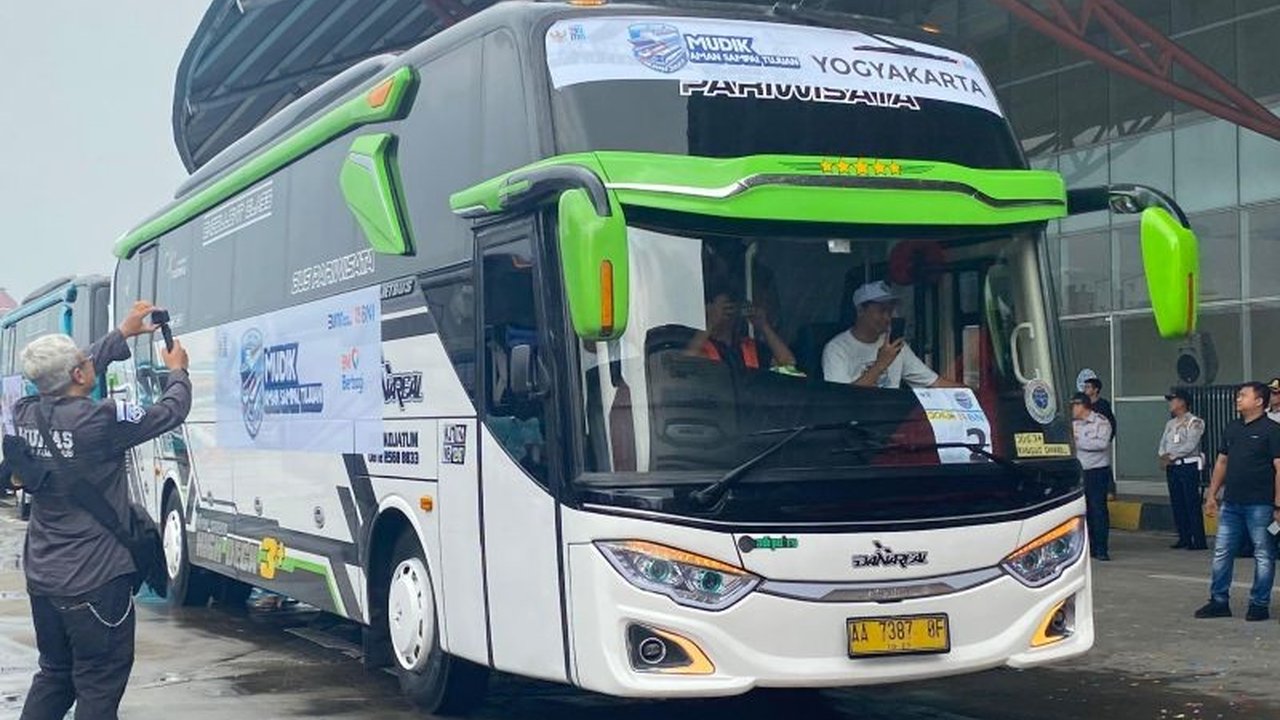 Kementerian Perhubungan menyediakan 2 bus mudik gratis khusus penyandang disabilitas, terutama tuna netra, dari Jakarta menuju kampung halaman mereka menjelang Lebaran 2025.