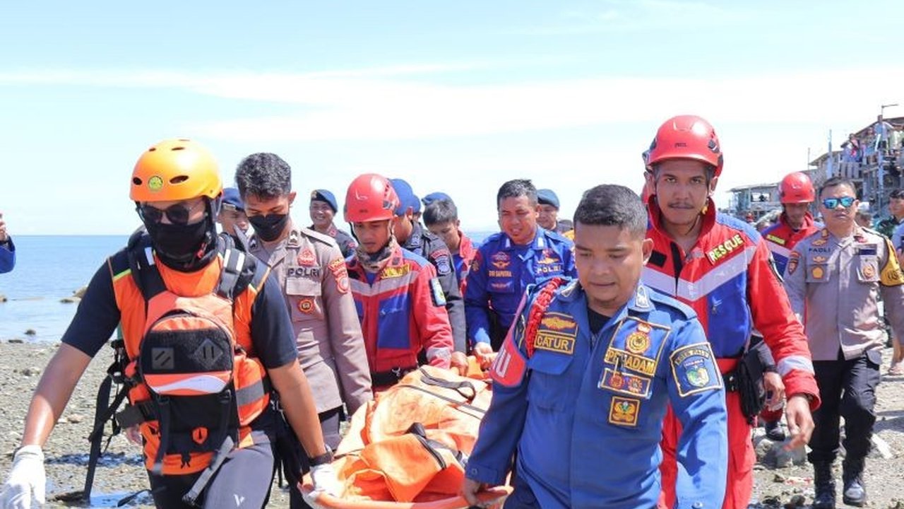 Seorang warga Palu bernama Kadarwirato tewas diterkam buaya saat berenang di Pantai Kampung Nelayan, Kelurahan Talise, Kamis pagi.  Kejadian ini mengungkap bahaya laten wisata pantai yang kurang memperhatikan keselamatan.