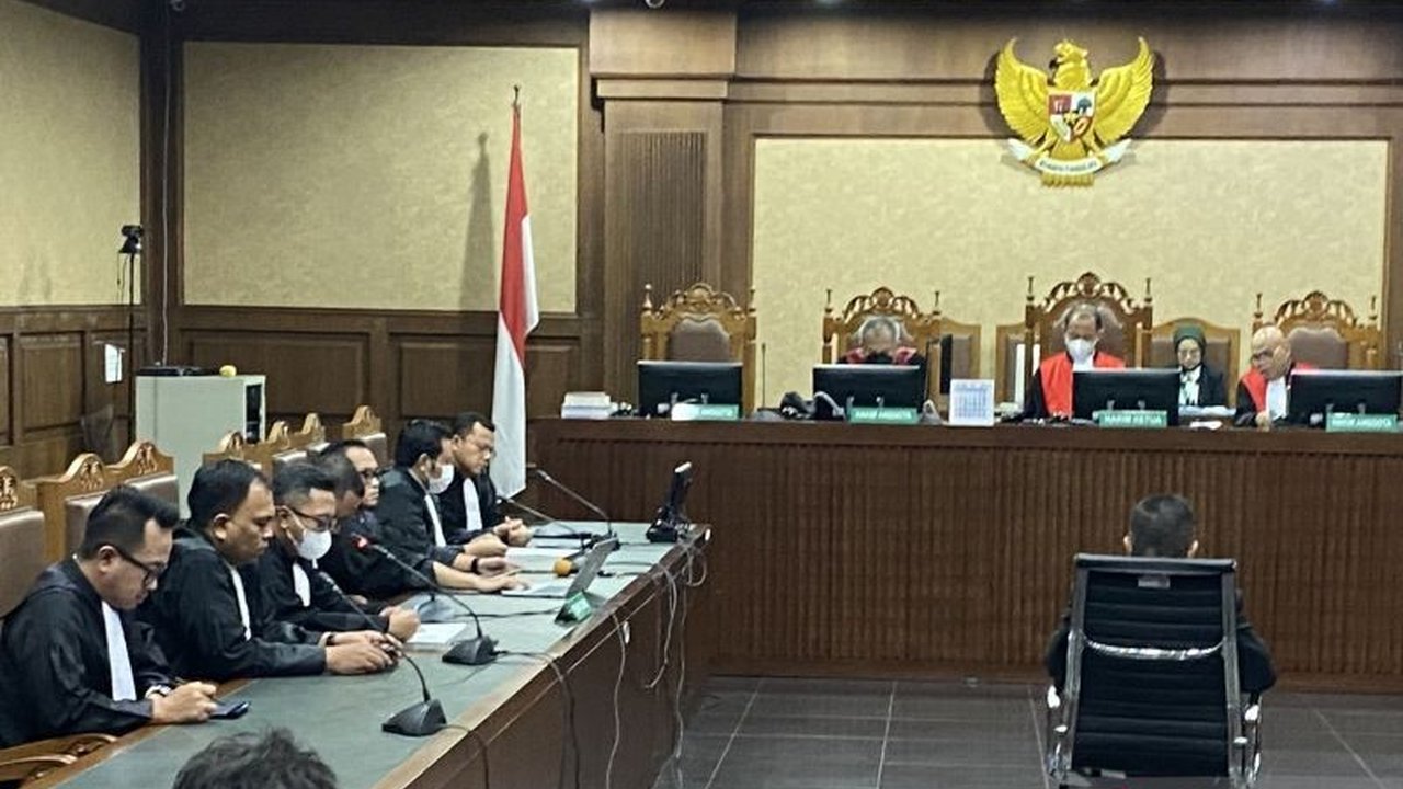 Jaksa KPK menegaskan bahwa kasus Sekretaris Jenderal PDI Perjuangan, Hasto Kristiyanto, terkait suap, bukan kerugian negara, sehingga KPK tetap berwenang mengusutnya.
