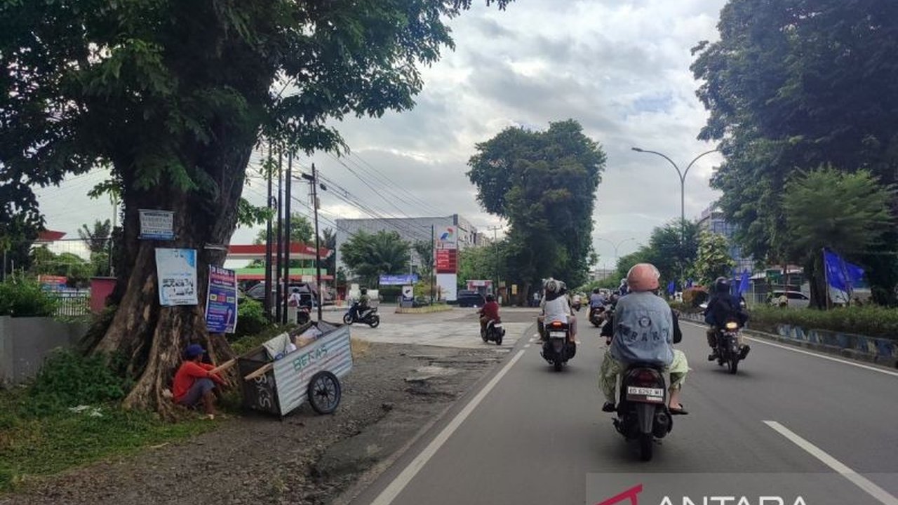Jelang Idul Fitri, Pemkot Bengkulu giat tertibkan gelandangan dan pengemis (gepeng) dengan menindak tegas dan sosialisasi Perda agar masyarakat tak memberi bantuan.