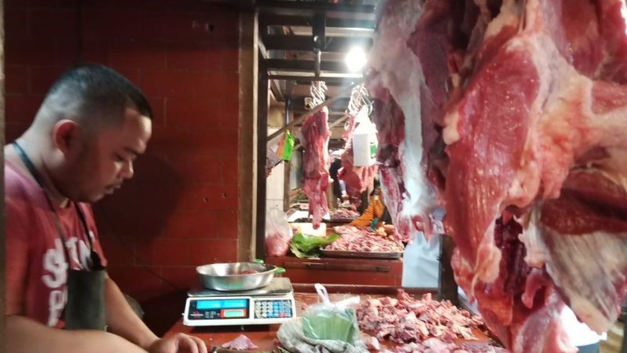 Jelang Idul Fitri 1446 H, Dinas Koperasi UKM Perdagangan dan Tenaga Kerja Belitung memastikan harga bahan pokok di Tanjungpandan tetap stabil berkat stok yang cukup dan pengawasan ketat.