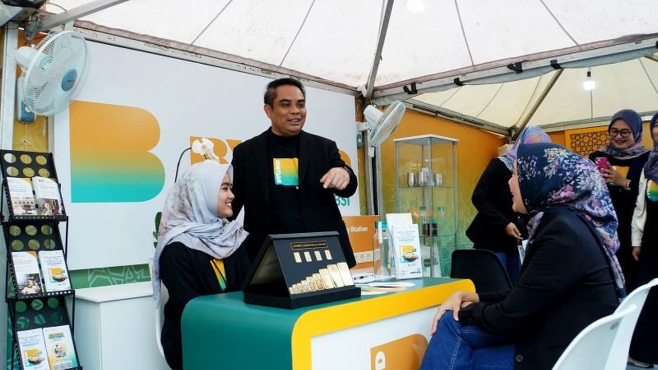 Jelang Idul Fitri 2025, Bank Syariah Indonesia (BSI) siapkan delapan posko mudik di jalur strategis, menawarkan berbagai layanan mulai dari pijat gratis hingga konsultasi ZISWAF untuk kenyamanan pemudik.