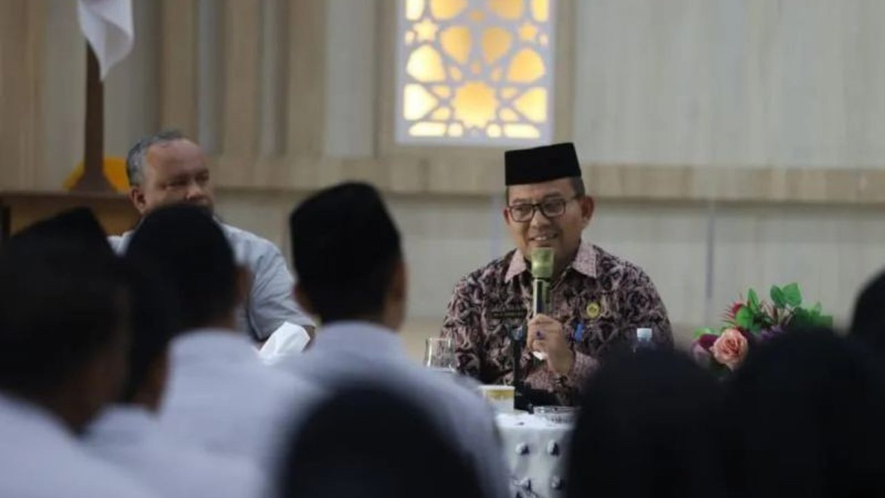 Kemenag Aceh telah mencairkan Rp124,2 miliar untuk tunjangan profesi guru (TPG) dan dana operasional pendidikan madrasah dan PAI di Aceh, sebagai bentuk apresiasi dan peningkatan kesejahteraan guru menjelang Idul Fitri.