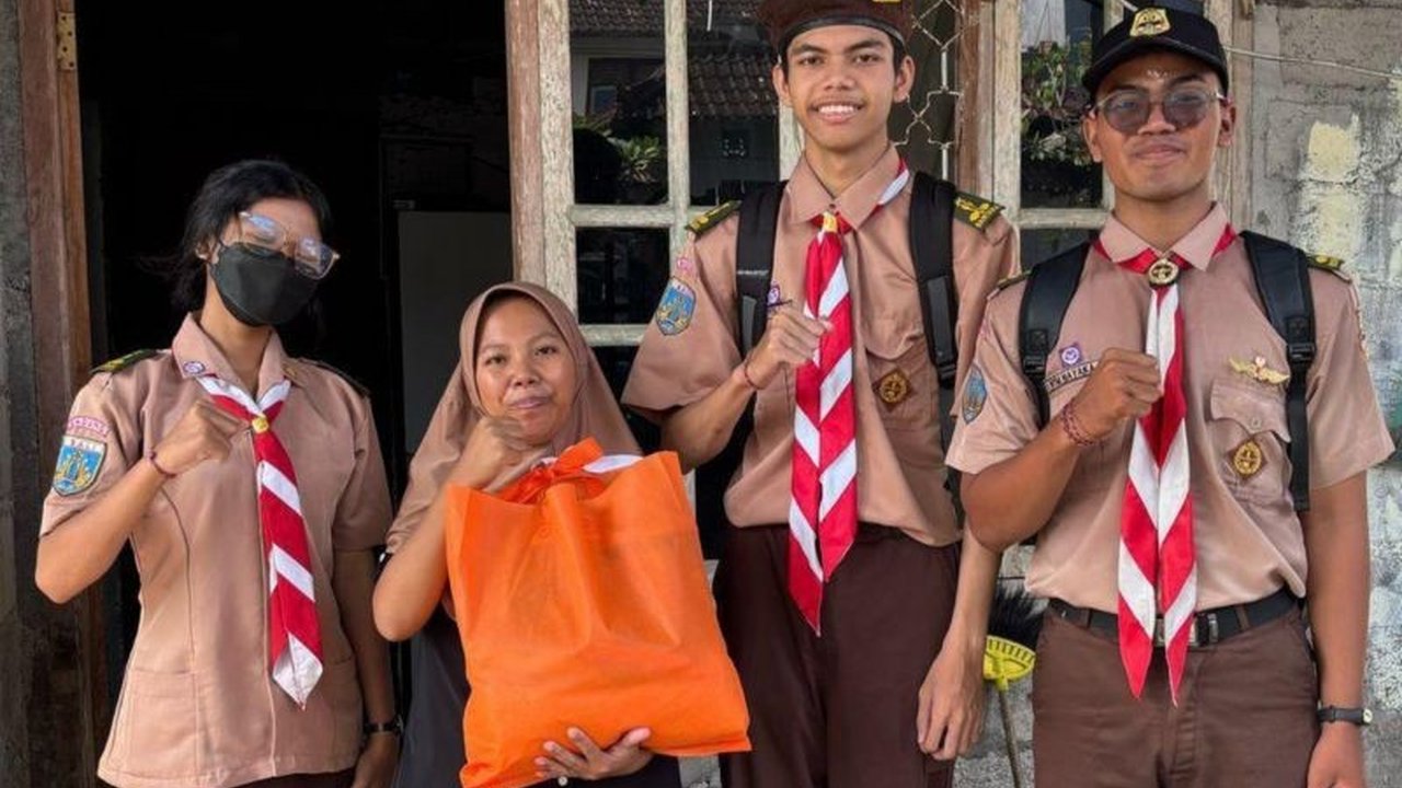 530 anggota Pramuka Kwarcab Badung diterjunkan untuk membantu kelancaran arus mudik Lebaran, membagikan sembako, dan memberikan informasi kepada pemudik di berbagai titik strategis di Badung.