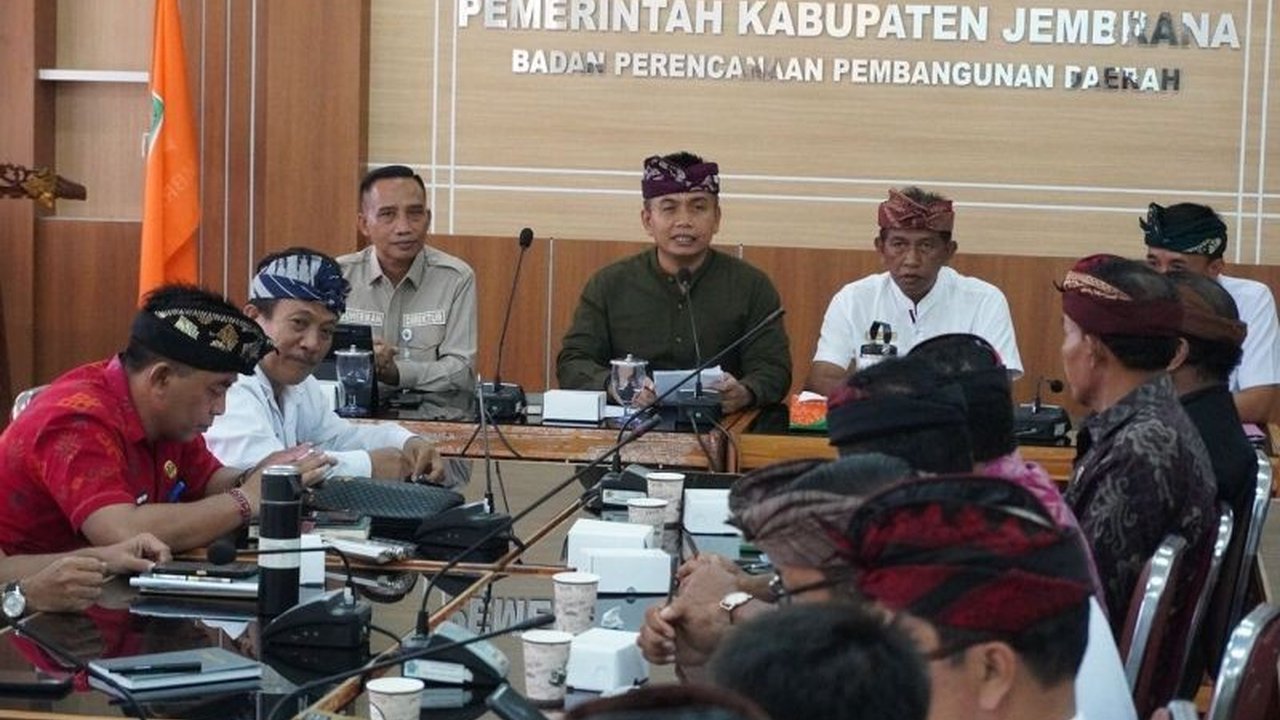 Pemerintah Kabupaten Jembrana memulai pengembangan desa wisata berbasis pertanian di lima desa di Kecamatan Melaya, Bali, dengan konsep Kawasan Perdesaan Catusari Agrowisata untuk meningkatkan perekonomian desa.