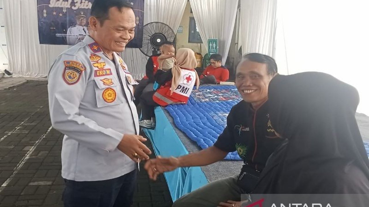 Menjelang Lebaran 2025, Pemkab Batang meningkatkan keamanan di 12 perlintasan sebidang kereta api dan 2 perlintasan sungai untuk mengantisipasi peningkatan frekuensi perjalanan kereta api.
