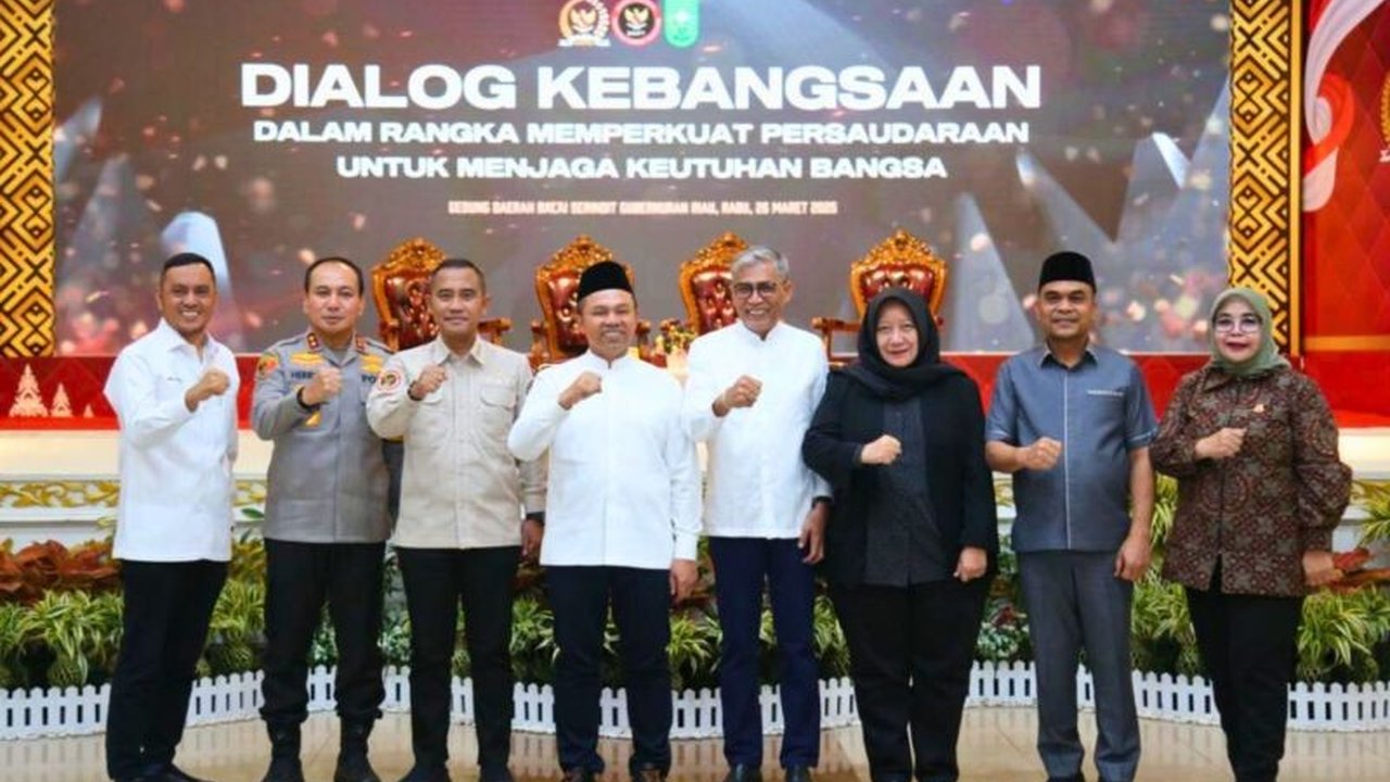 Kepala BNPT dan Komisi XIII DPR RI tekankan pentingnya dialog kebangsaan sebagai benteng pertahanan negara dari ancaman radikalisme dan terorisme yang terus mengintai persatuan Indonesia.