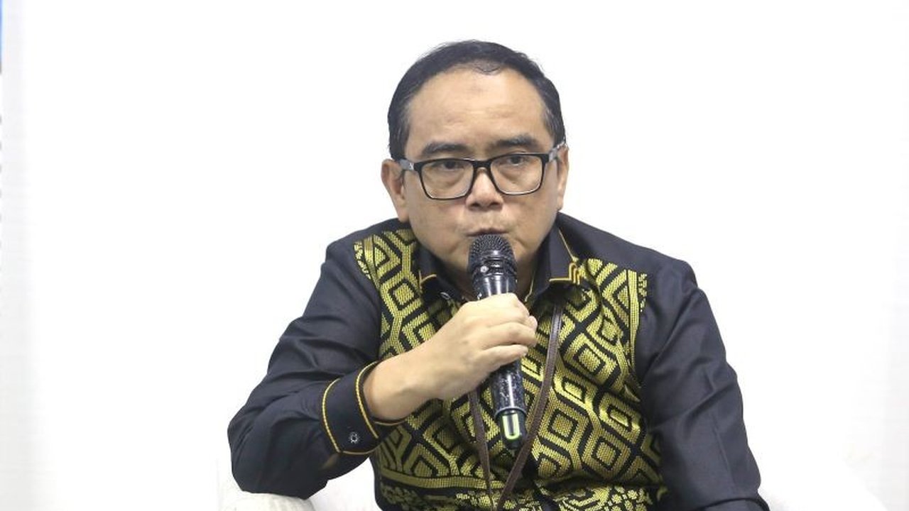 Bank Indonesia Gorontalo mengimbau masyarakat untuk menukarkan uang di tempat resmi guna menghindari calo menjelang Idul Fitri 1446 H, karena maraknya penawaran jasa penukaran uang oleh warga.