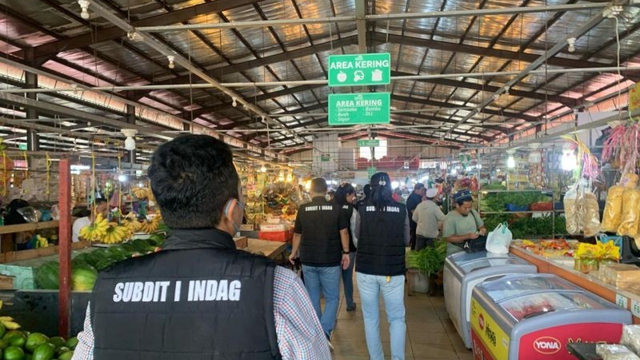 Satgas Pangan Polda Kepri melakukan sidak di Pasar Summerland dan Pasar Botania, memastikan harga bahan pokok stabil menjelang Lebaran 2025.