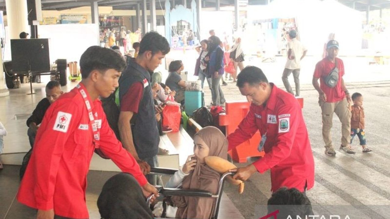PMI Lampung Selatan Siap Bantu Pemudik di Bakauheni: 50 Relawan Siaga!