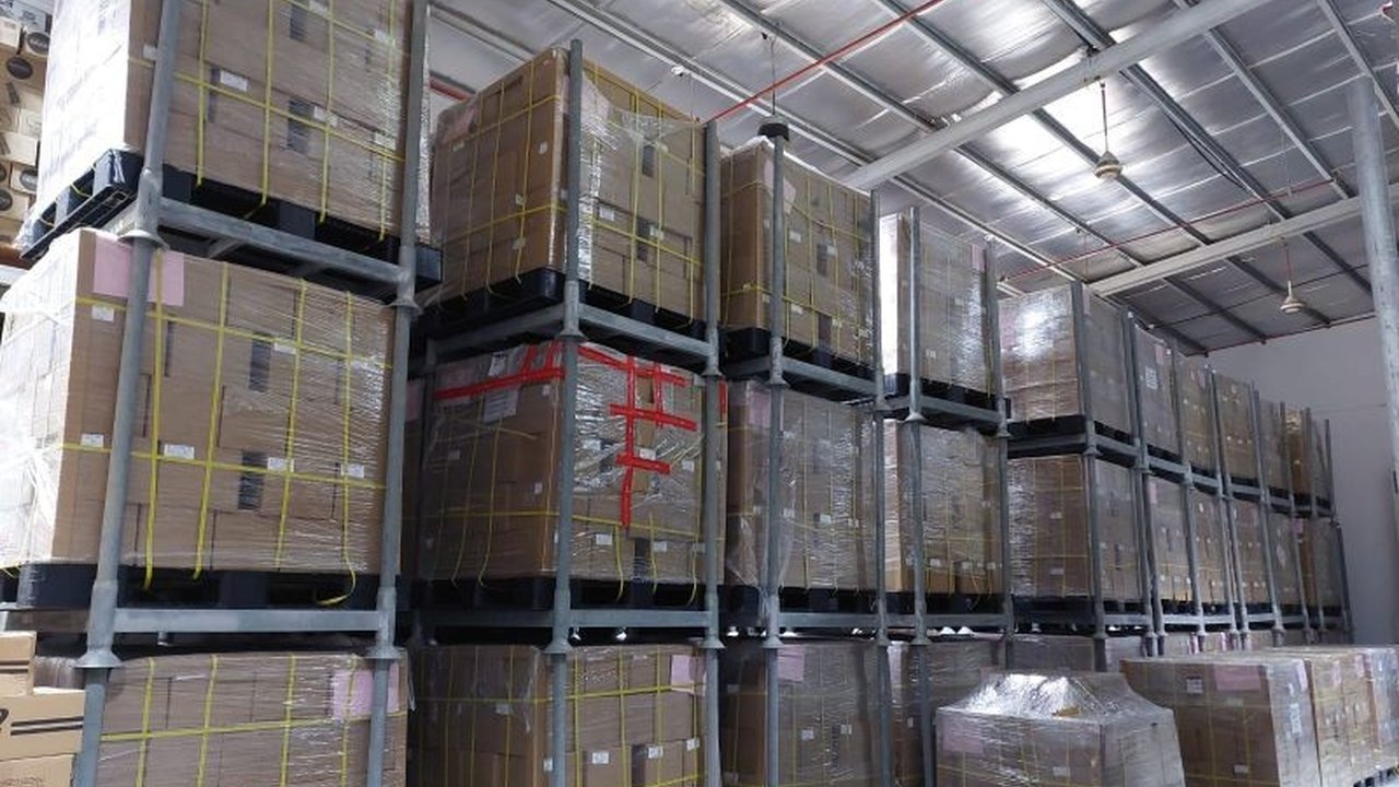 BPKH Limited kirim 475 ton bumbu Indonesia ke Arab Saudi untuk meningkatkan kualitas konsumsi jamaah haji dan memberikan cita rasa makanan yang lebih familiar bagi mereka.