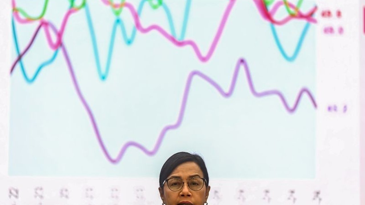 Defisit anggaran Indonesia Rp31,2 triliun pada Februari 2025 menjadi alarm untuk reformasi keuangan publik, belajar dari Singapura yang sukses mengelola aset negara dan menghindari kesalahan AS.