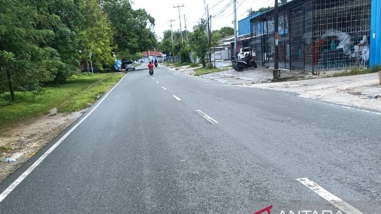 Dinas Lingkungan Hidup (DLH) Kabupaten Biak Numfor menyiapkan 400 petugas kebersihan untuk menjaga kebersihan kota selama libur Lebaran, dengan harapan partisipasi masyarakat juga meningkat dalam pengelolaan sampah.