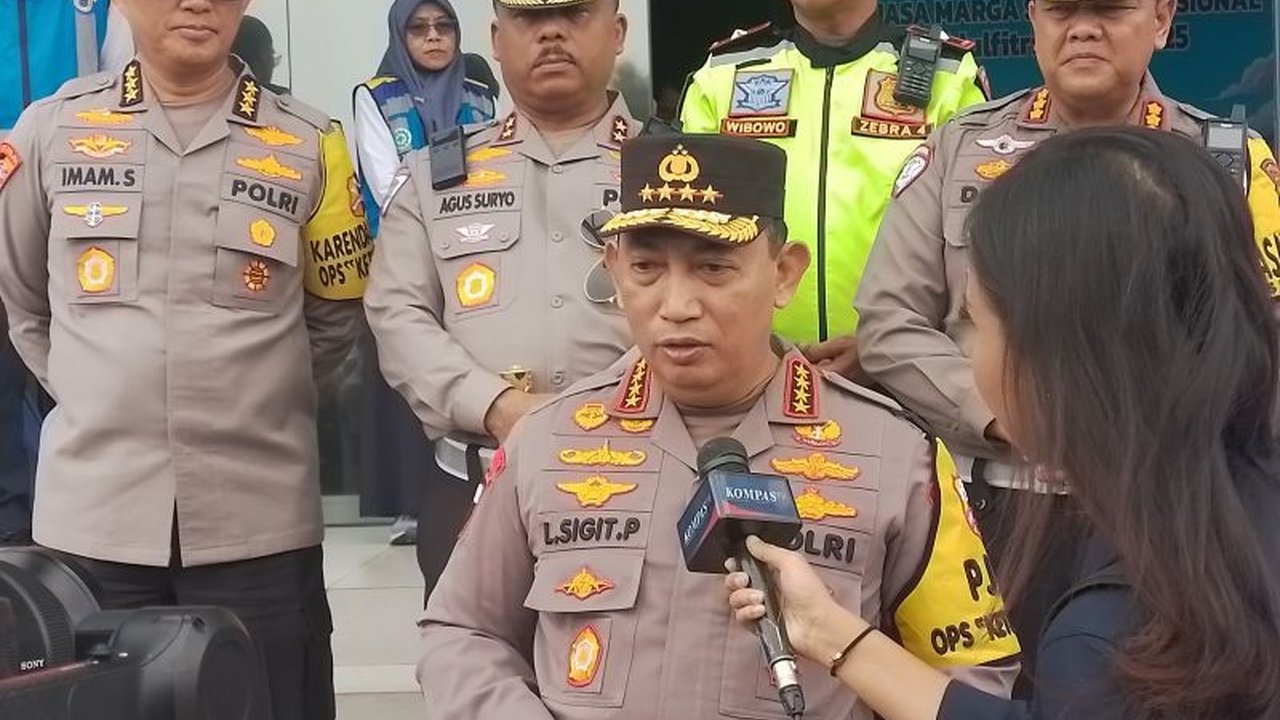 Kapolri Jenderal Listyo Sigit Prabowo memprediksi puncak arus mudik Lebaran 2025 akan terjadi Sabtu dini hari, dengan penurunan angka kecelakaan dibandingkan tahun lalu, namun tetap meminta kesiapsiagaan maksimal.