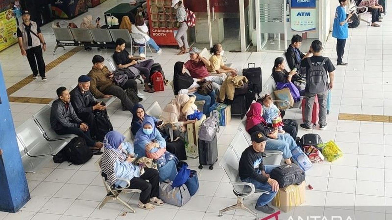 Puncak Arus Mudik di Terminal Kampung Rambutan: 1.328 Pemudik Berangkat Hari Ini