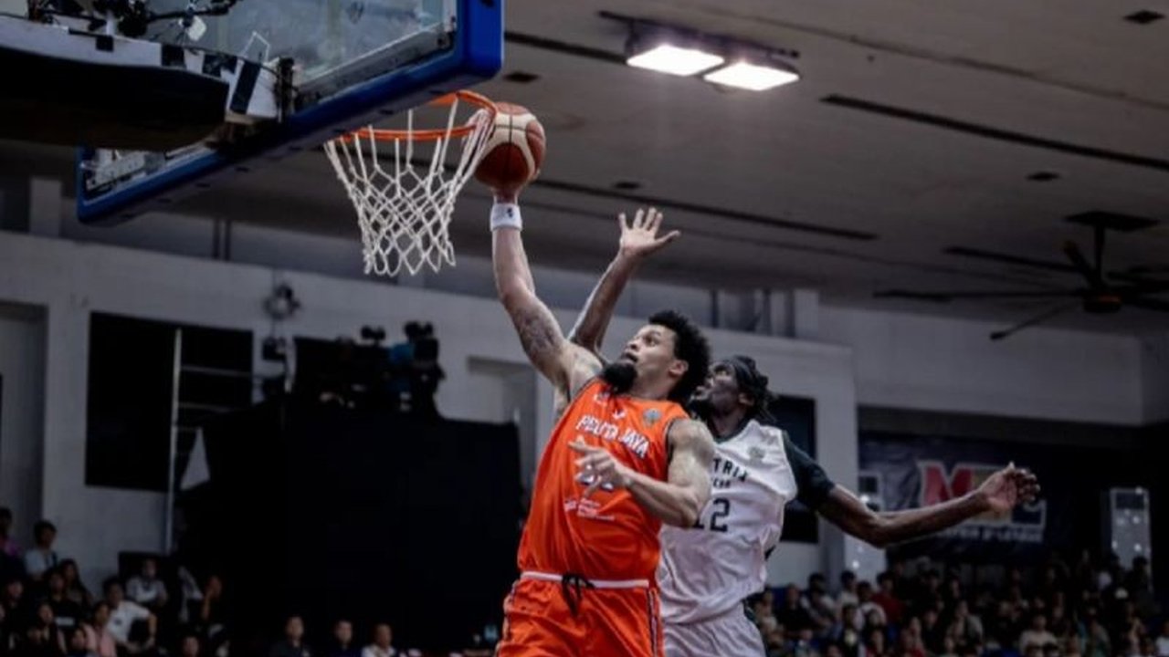 Pelita Jaya berhasil comeback dari ketertinggalan 20 poin untuk menaklukkan NS Matrix berkat kedisiplinan dan permainan agresif yang diterapkan di babak kedua laga BCL Asia 2025.