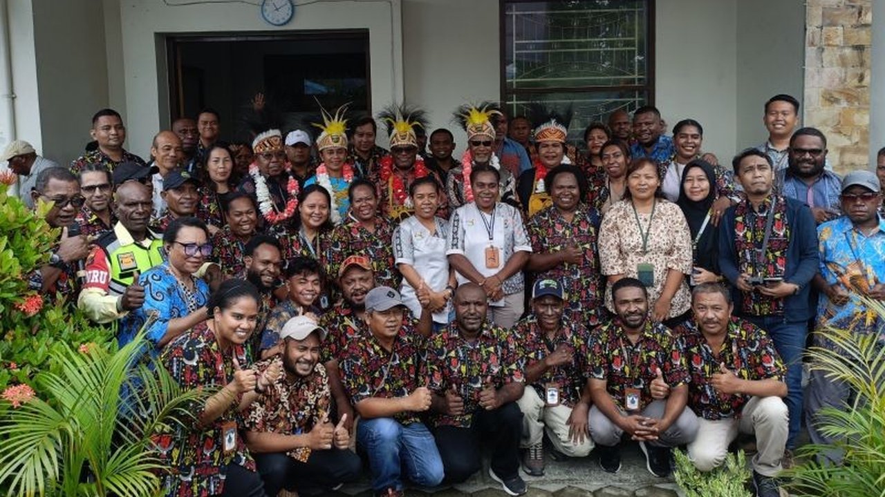 Pemerintah Provinsi Papua Tengah, YPMAK, dan PT Freeport Indonesia berkolaborasi untuk memberdayakan masyarakat Papua Tengah melalui program peningkatan ekonomi, kesehatan, dan pendidikan.