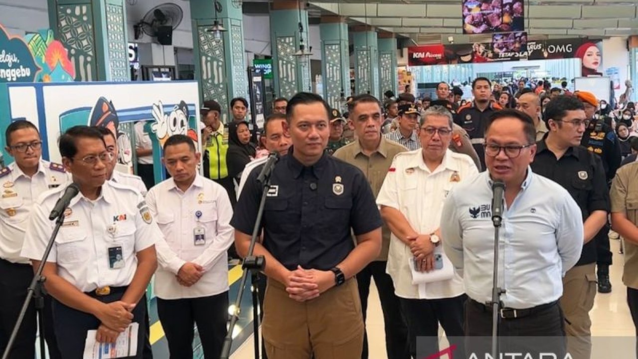 Wakil Menteri BUMN dan Menko Infrastruktur optimistis ekonomi Indonesia membaik, ditunjukkan dengan peningkatan indeks keyakinan konsumen, PMI, dan pasar modal.