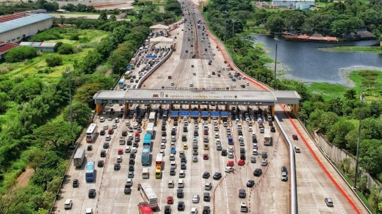 Lonjakan signifikan kendaraan meninggalkan Jabotabek pada H-10 hingga H-4 Lebaran 2025 mencapai 1,1 juta, dengan peningkatan terbanyak menuju arah Trans Jawa.