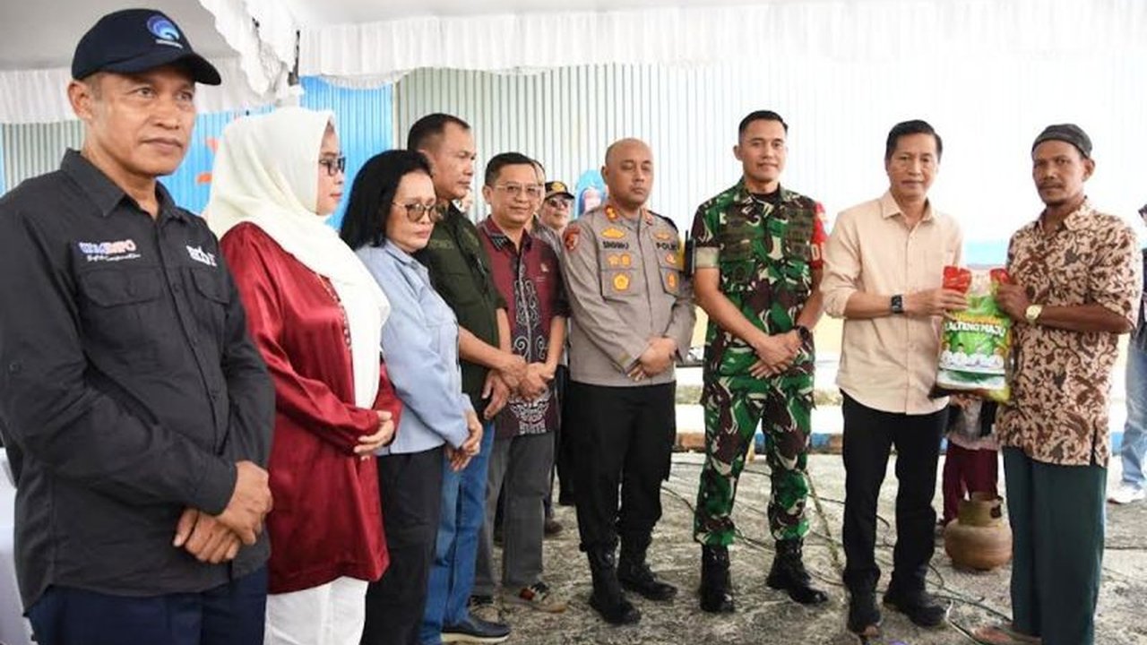 Pemerintah Provinsi Kalimantan Tengah menggelar pasar murah di Muara Teweh untuk membantu masyarakat mendapatkan bahan pokok dengan harga terjangkau menjelang Lebaran, sebagai bagian dari upaya pengendalian inflasi.