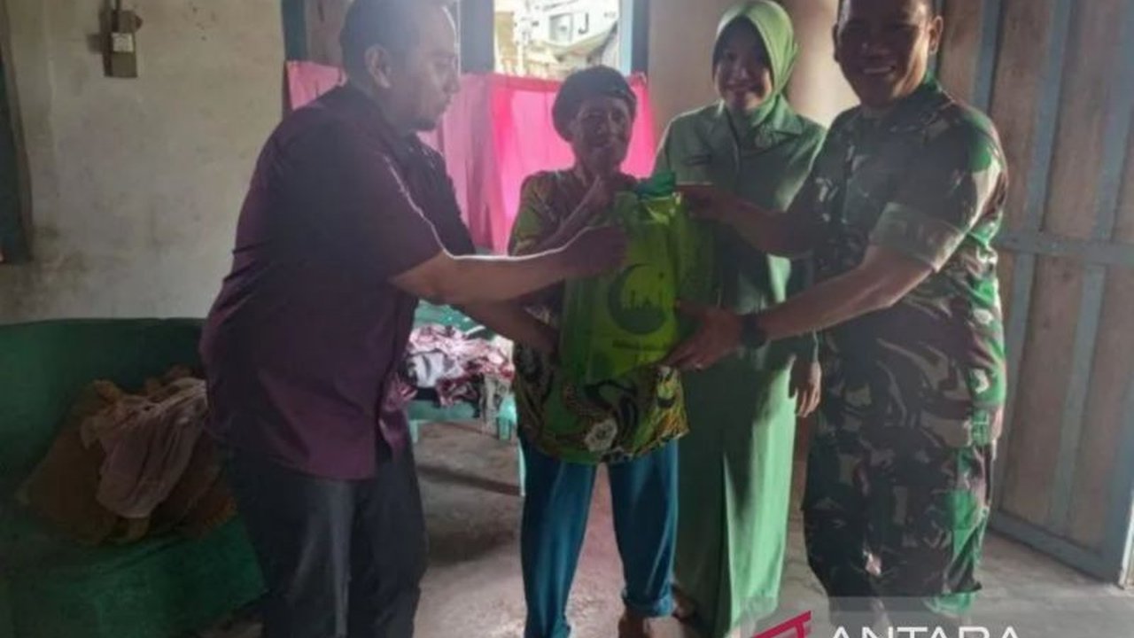 Kodim Bangka Selatan Santuni Anak Yatim dan Lansia di Bulan Ramadhan