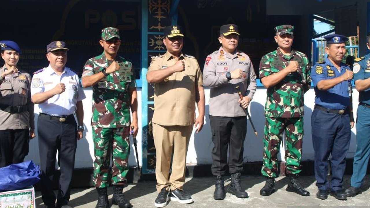 Wakil Gubernur Maluku meninjau langsung kesiapan arus mudik Idul Fitri 1446 H di Ambon, memastikan kelancaran dan keamanan perjalanan bagi pemudik.