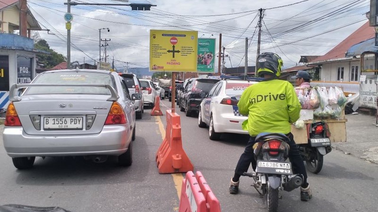 Ombudsman Sumbar luncurkan Respons Cepat selama Lebaran 2025 untuk menangani keluhan masyarakat terkait layanan publik, terutama kesehatan dan lalu lintas.