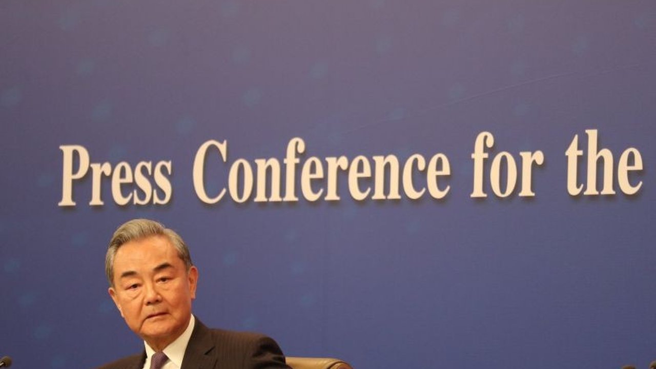 Menteri Luar Negeri China, Wang Yi, akan mengunjungi Rusia pada 31 Maret-2 April untuk membahas kerja sama bilateral dan isu regional penting, termasuk perkembangan terkini konflik Ukraina-Rusia.