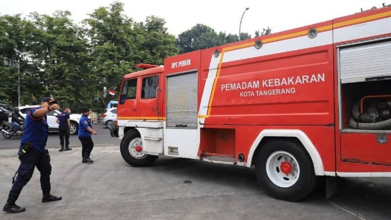 BPBD Kota Tangerang memastikan kesiapsiagaan 24 jam selama libur Lebaran untuk menangani potensi bencana seperti angin kencang dan banjir, dengan dukungan penuh personel dan logistik.