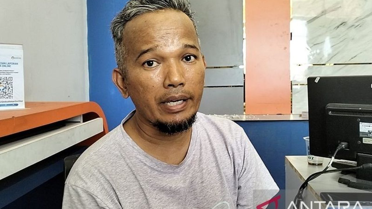 Ombudsman Sumbar meminta pemerintah daerah dan aparat penegak hukum bersiap mencegah pungli di objek wisata selama libur Lebaran 2025, menyusul temuan pungli parkir yang tidak wajar pada Lebaran 1445 H.