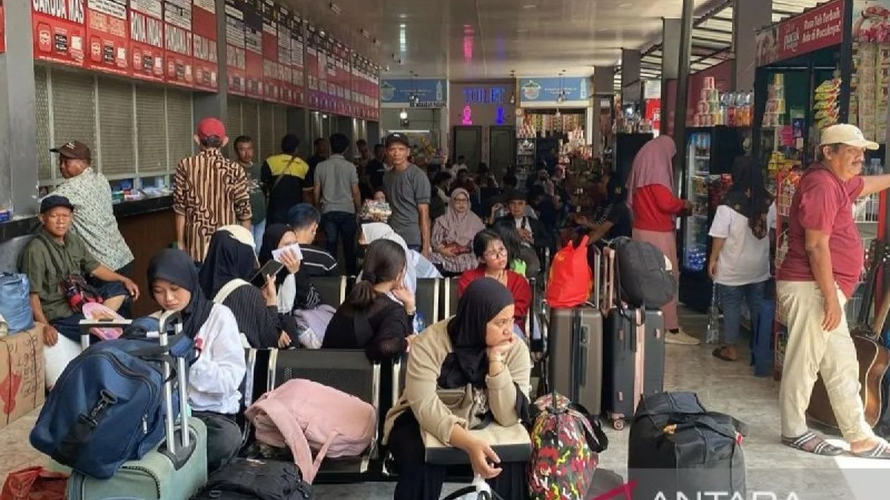 Kebijakan WFA untuk ASN di DKI Jakarta dinilai berhasil mencegah penumpukan pemudik selama periode mudik Lebaran 2025, menurut Dinas Perhubungan DKI Jakarta.