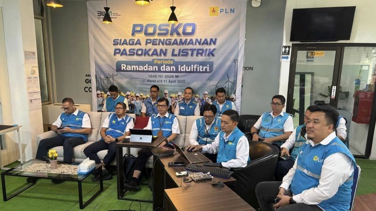 PLN UID Suluttenggo memastikan pasokan listrik andal di Sulawesi Utara, Sulawesi Tengah, dan Gorontalo selama periode Lebaran 2025 dengan kapasitas 894,08 MW dan cadangan daya 178,57 MW, didukung 2.199 personil dan berbagai fasilitas.
